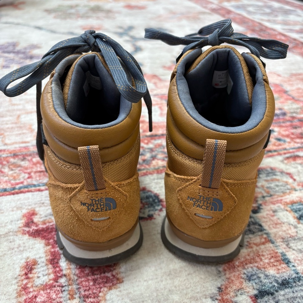 The North Face Brown Winter Boots - Picture 5 of 12